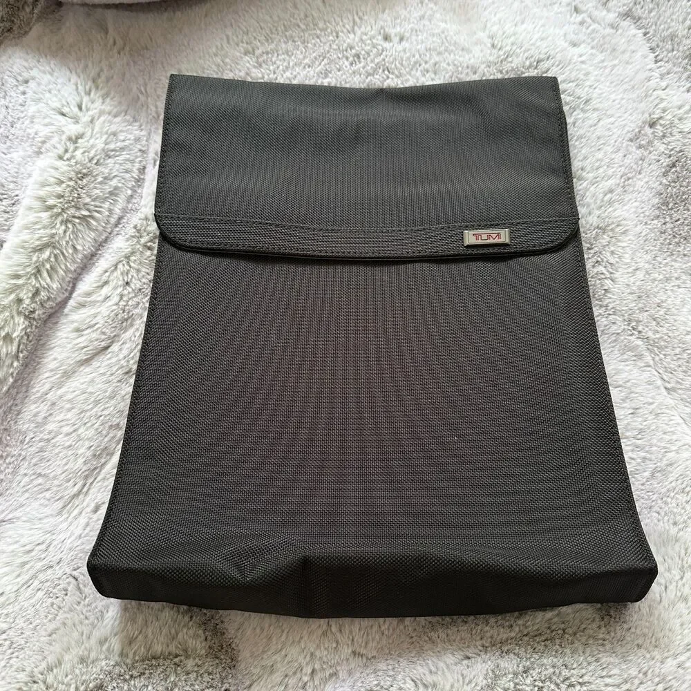 Tumi welded laptop